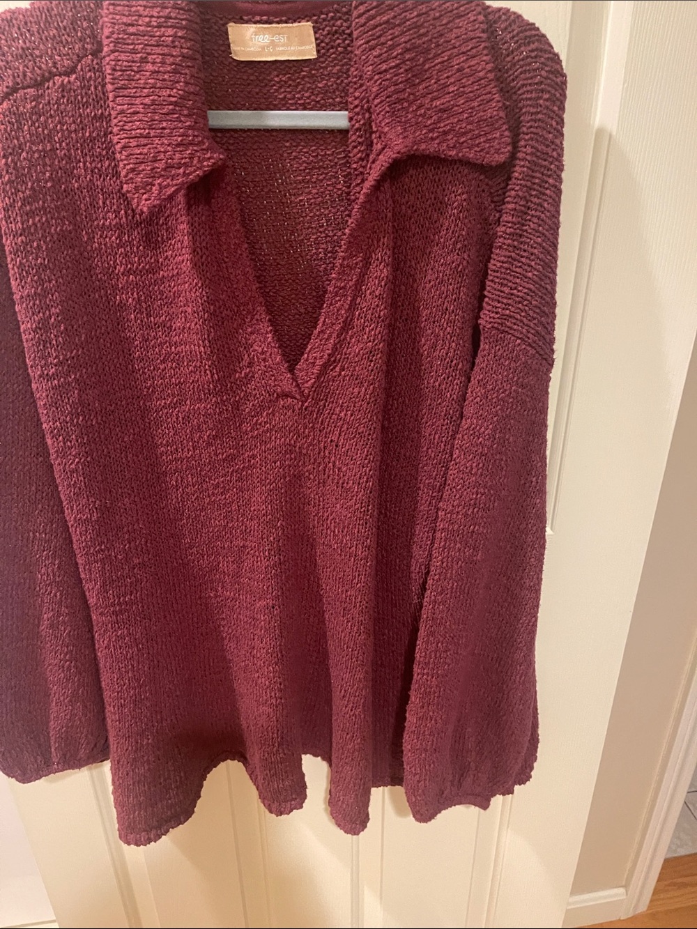 Cozy V-Neck Collared Sweater - Burgundy